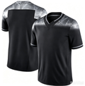 Short-sleeve black shirt with white patterns on the shoulders